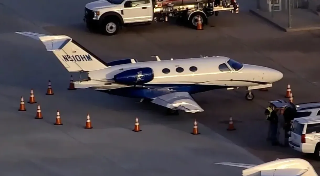 Incidente está sob investigação pela Administração Federal de Aviação e pelo Conselho Nacional de Segurança nos Transportes dos EUA KHOU
