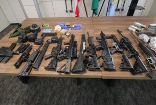 Nos 10 primeiros meses de 2023, a Bahia registrou recorde de apreensões de fuzis. Foram 51 armamentos alcançados entre janeiro e outubro, de acordo com informações divulgadas pela Secretaria de Segurança Pública (SSP-BA).