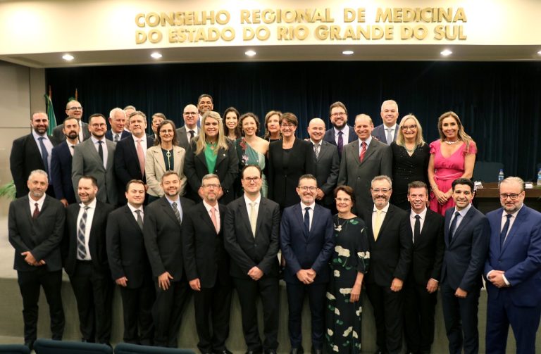 40 conselheiros da nova gestão do Cremers 2023-2028. Foto: Divulgação Cremers.