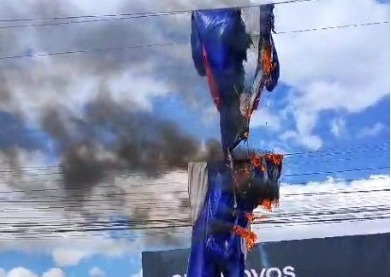 Bairros ficam sem energia devido à incêndio na fiação elétrica em Camaquã