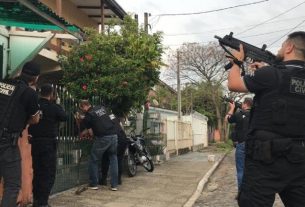 Os policiais cumpriram 20 mandados de prisão preventiva, um de prisão temporária e 66 de busca e apreensão em Porto Alegre, Cachoeirinha, Alvorada, Novo Hamburgo, Canoas, Santa Cruz do Sul, Sapucaia do Sul, Cidreira e Criciúma (SC).