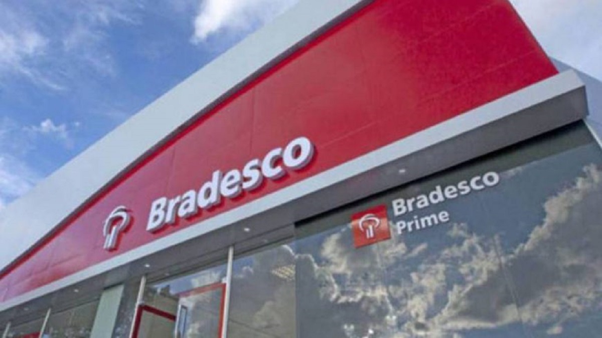 O Bradesco informou que “o processamento noturno do banco não atualizou corretamente o saldo da conta corrente de um grupo reduzido de clientes” Foto: Reprodução