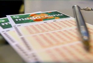 Os números sorteados foram: 06 - 12 - 13 - 20 - 38 – 60. (Foto: Marcelo Camargo/Agência Brasil)