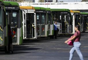 Situações mais vivenciadas são cantadas e olhares insistentes Foto: Marcelo Camargo
