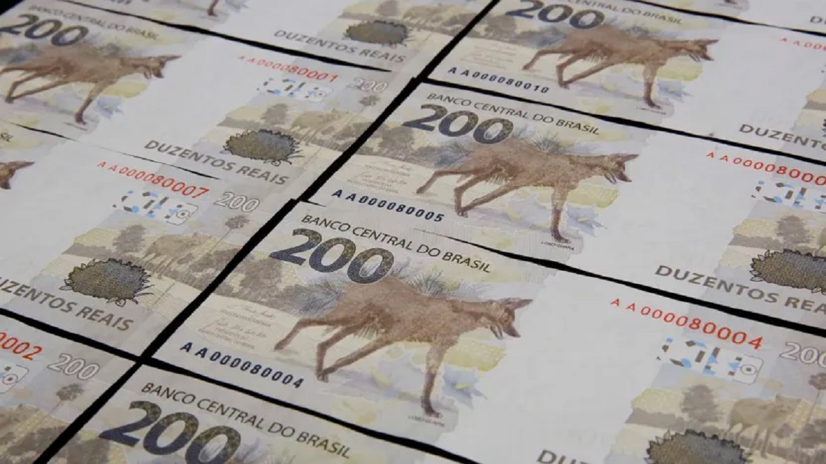 Especialista explica que população tem tendência a guardar notas de maior valor, que somem do mercado. Foto: Raphael Ribeiro/BCB