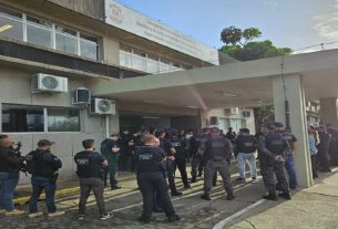 Foram cumpridas sete ordens judiciais de transferências. A ação contou com apoio aéreo e forte esquema de segurança. Foto: Divulgação/PCRS