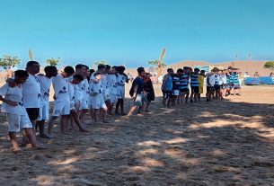 Quadra de areia da Praia do município, próximo a Inúbia