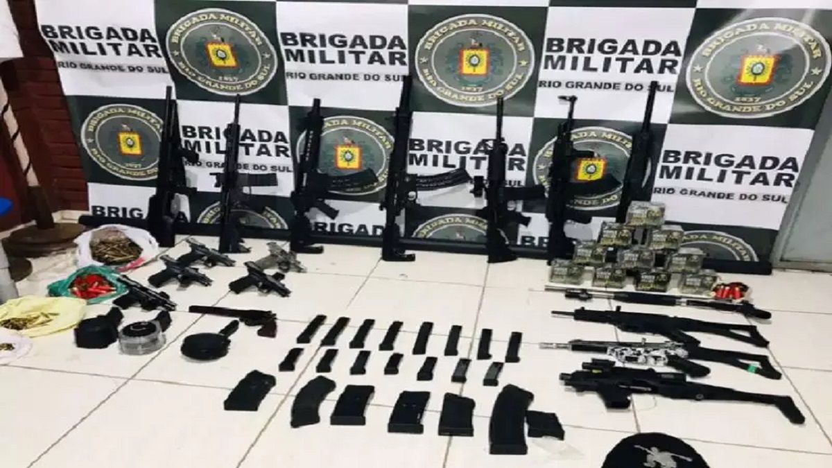 Diversos tipos de armamentos foram apreendidos pela Brigada Militar e Polícia Civil ao longo deste ano no Estado Foto: BM/Divulgação