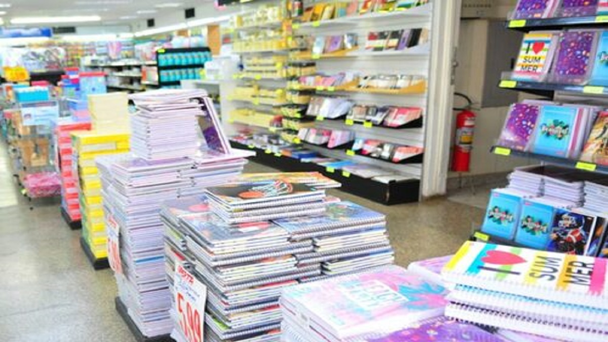 O custo total varia de R$ 49,77 para os produtos mais baratos a R$ 798,29 para os mais caros. Essa variação é influenciada por fatores como quantidade, tamanho, material e qualidade dos itens