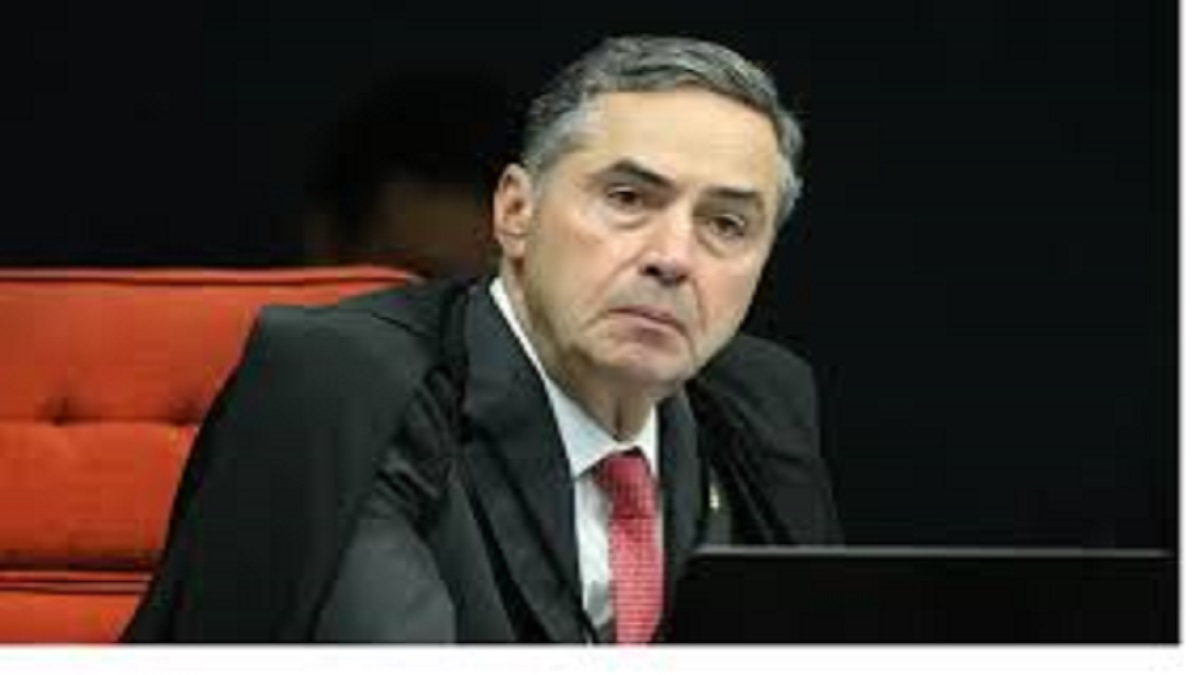 Dupla vendia dados na internet, inclusive, do ministro Luís Roberto Barroso