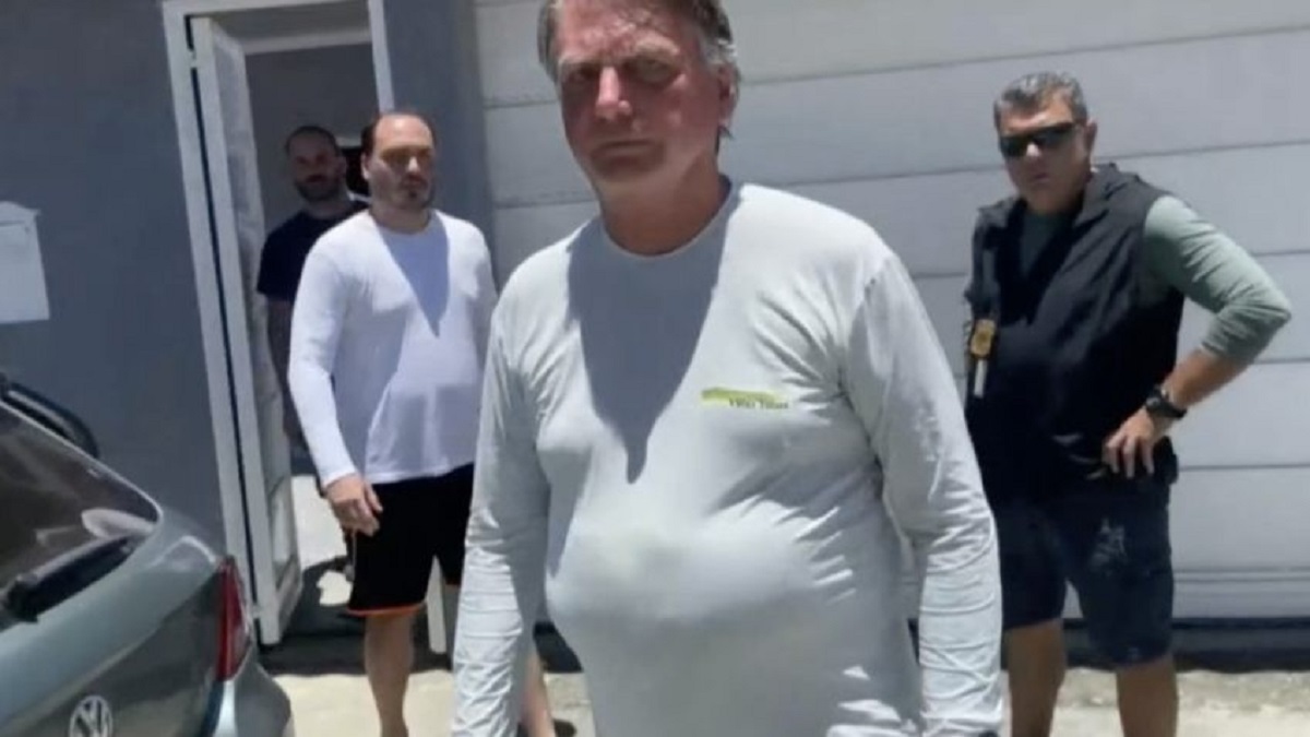 Carlos Bolsonaro, o ex-presidente Jair Bolsonaro, o deputado federal Eduardo Bolsonaro e o senador Flávio Bolsonaro