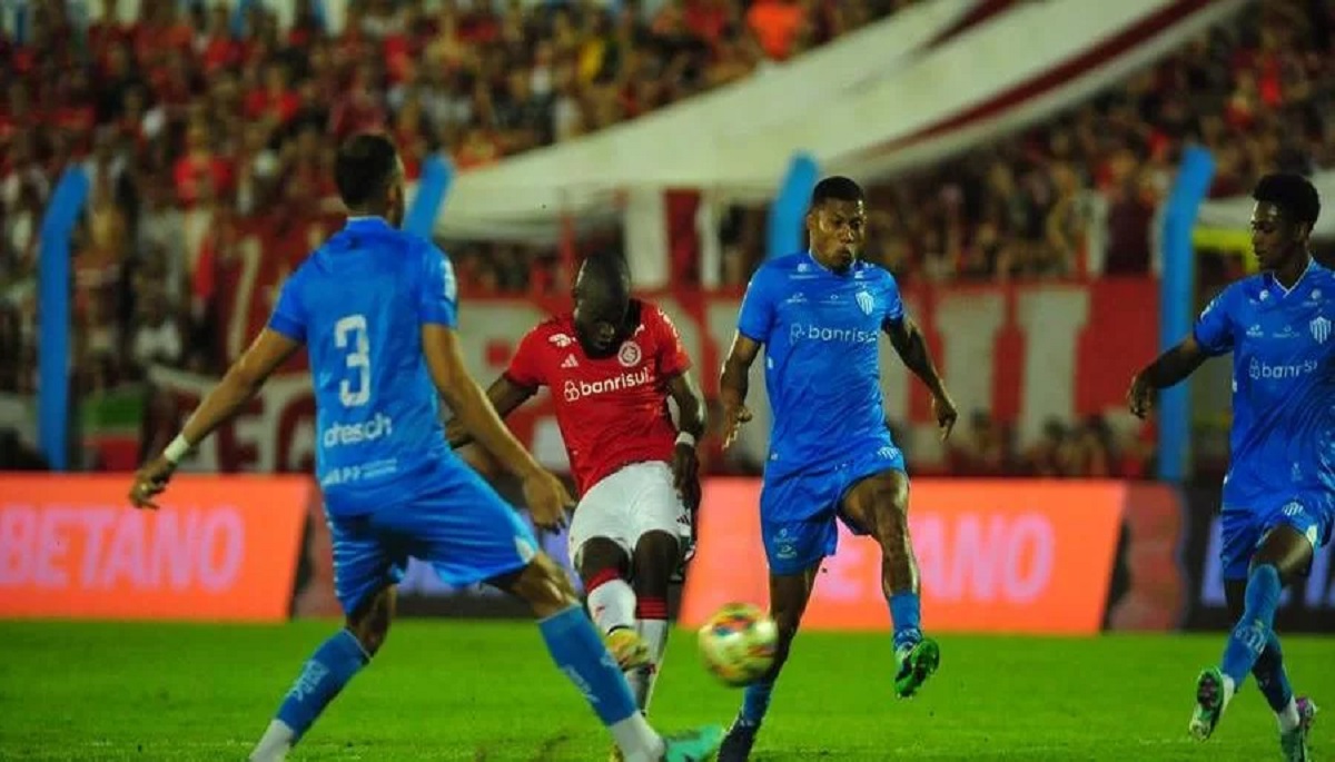 Colorado agora vira o foco para o clássico Gre-Nal