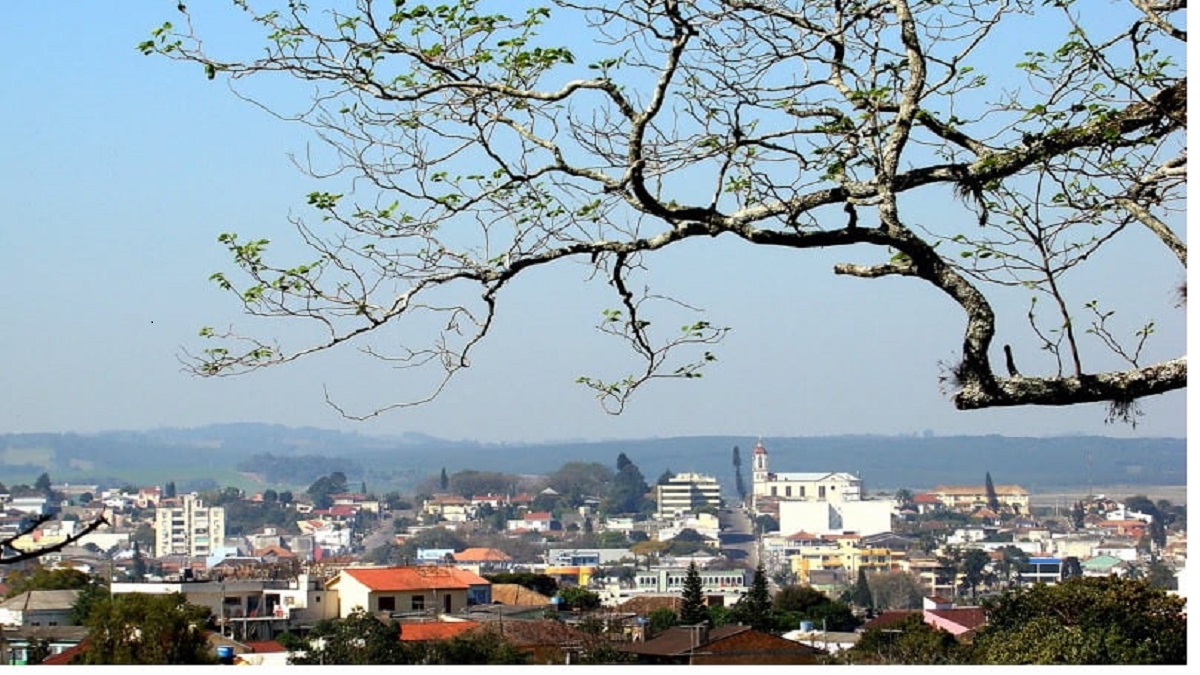 Não haverá funcionamento das repartições públicas exceto serviços essenciais