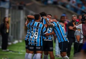 Diego Costa fez dois gols e teve ótima atuação na partida.