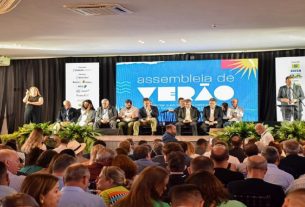 O vice-prefeito, Carlos Roberto Golanski, e o chefe de gabinete, Gabriel Bolzan, participaram do evento representando o Município de Mariana Pimentel.