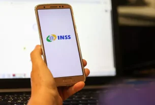 A antecipação do pagamento do abono anual aos beneficiários da Previdência Social