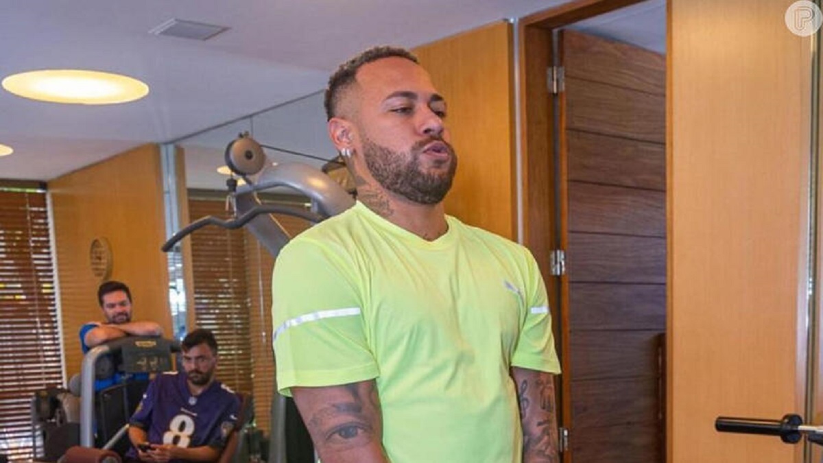 Nos últimos meses, Neymar deu o que falar por suas mudanças corporais.