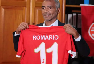 Craque da Copa de 1994 diz que deseja jogar ao lado do filho.Craque da Copa de 1994 diz que deseja jogar ao lado do filho.