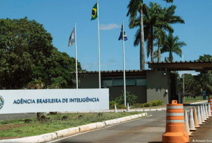 Homem se passava por diplomata para cooptar informantes através da oferta de bolsas de estudo e programas de intercâmbio. Ele deixou o país após ser descoberto.