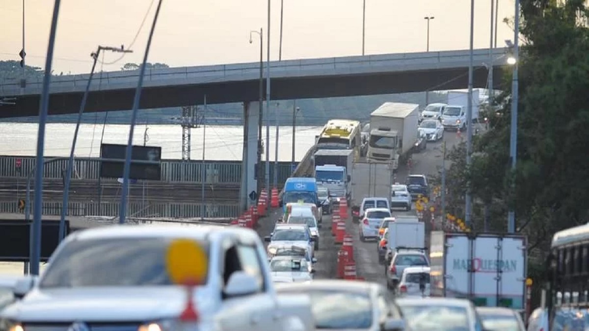 Com principais vias de acesso alagadas, Capital precisou correr para abrir corredor humanitário e eixos secundários sofreram com intensa movimentação