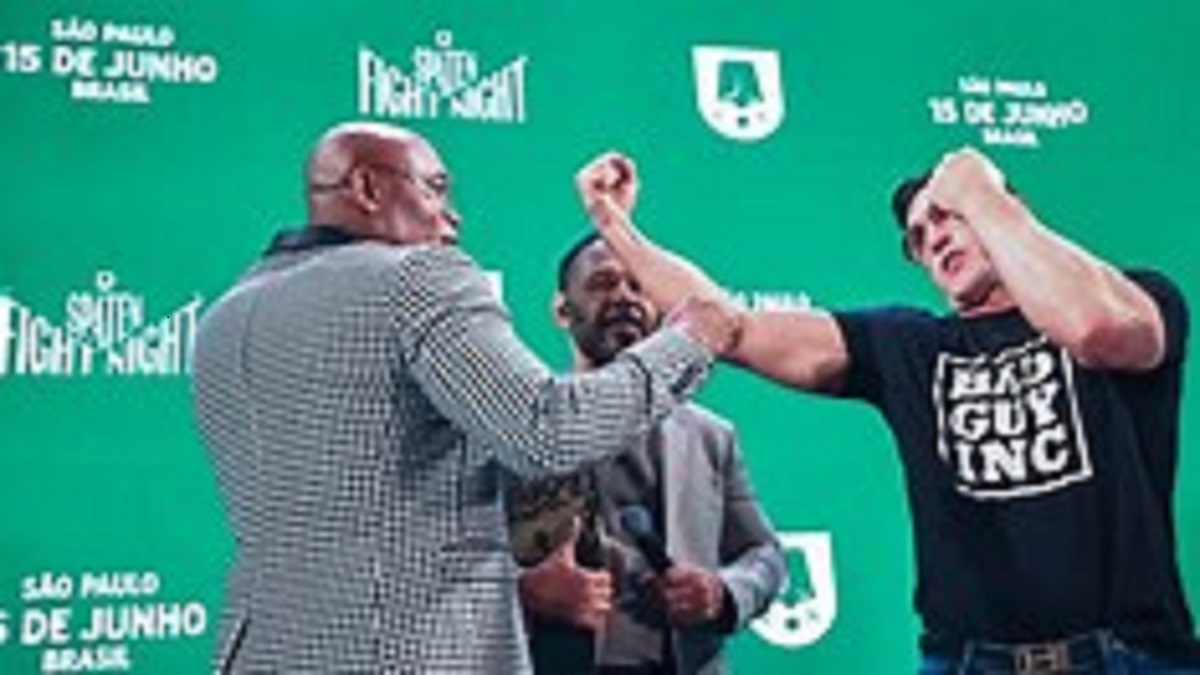 O clima para a Spaten Fight Night começou a esquentar na noite da quarta-feira durante a tradicional encarada entre os lutadores.