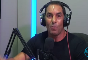 Campeão da competição nacional com o time em 1997, ele colocou em questão a estratégia do técnico Álvaro Pacheco.