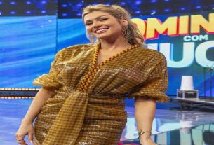 A artista contou que fez um tratamento com LED na região íntima