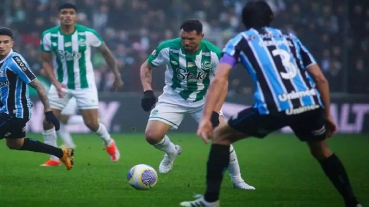 Alviverde ignora o frio e mantém invencibilidade no Alfredo Jaconi ao superar o Tricolor gaúcho, pela 15ª rodada do Campeonato Brasileiro https://www.terra.com.br/esportes/futebol/brasileiro-serie-a/sob-gritos-de-ole-gremio-perde-para-juventude-no-alfredo-jaconi,e4285d554ce45ac364e931eb4ee773b4swtw0h9k.html?utm_source=clipboard