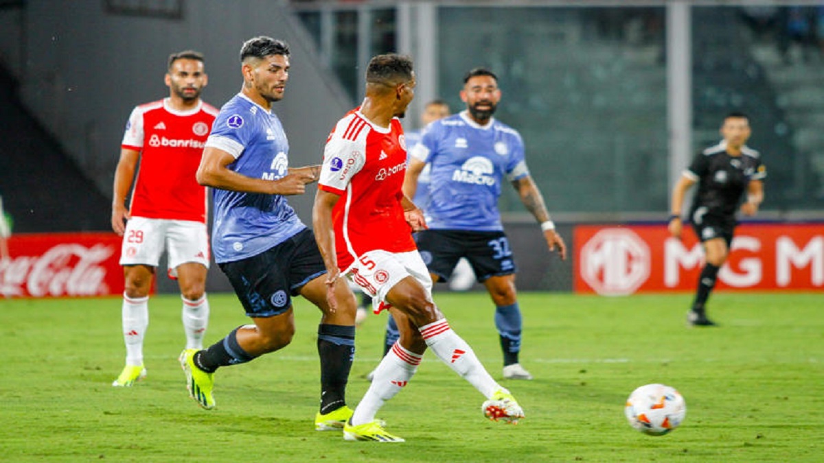 Após a partida, entretanto, outro assunto chamou a atenção dos Colorados.