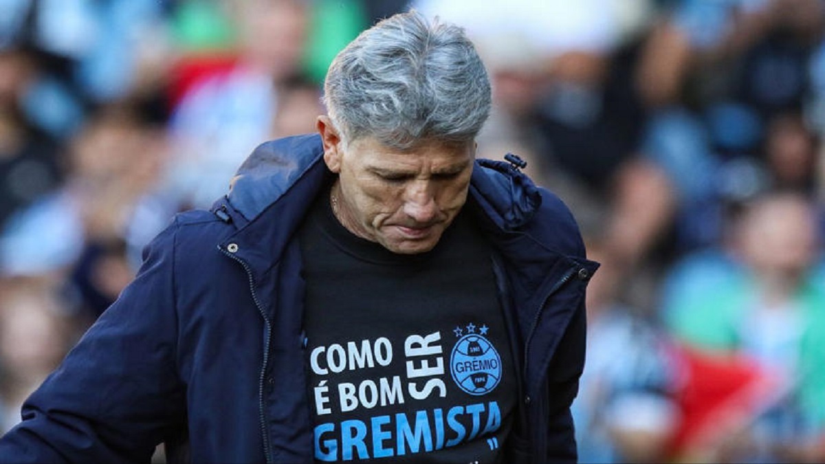 Após a saída de Renato Portaluppi, o clube busca definir seu novo técnico até o fim desta semana.