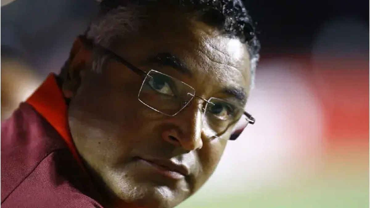 O técnico colorado tem problemas em seu time