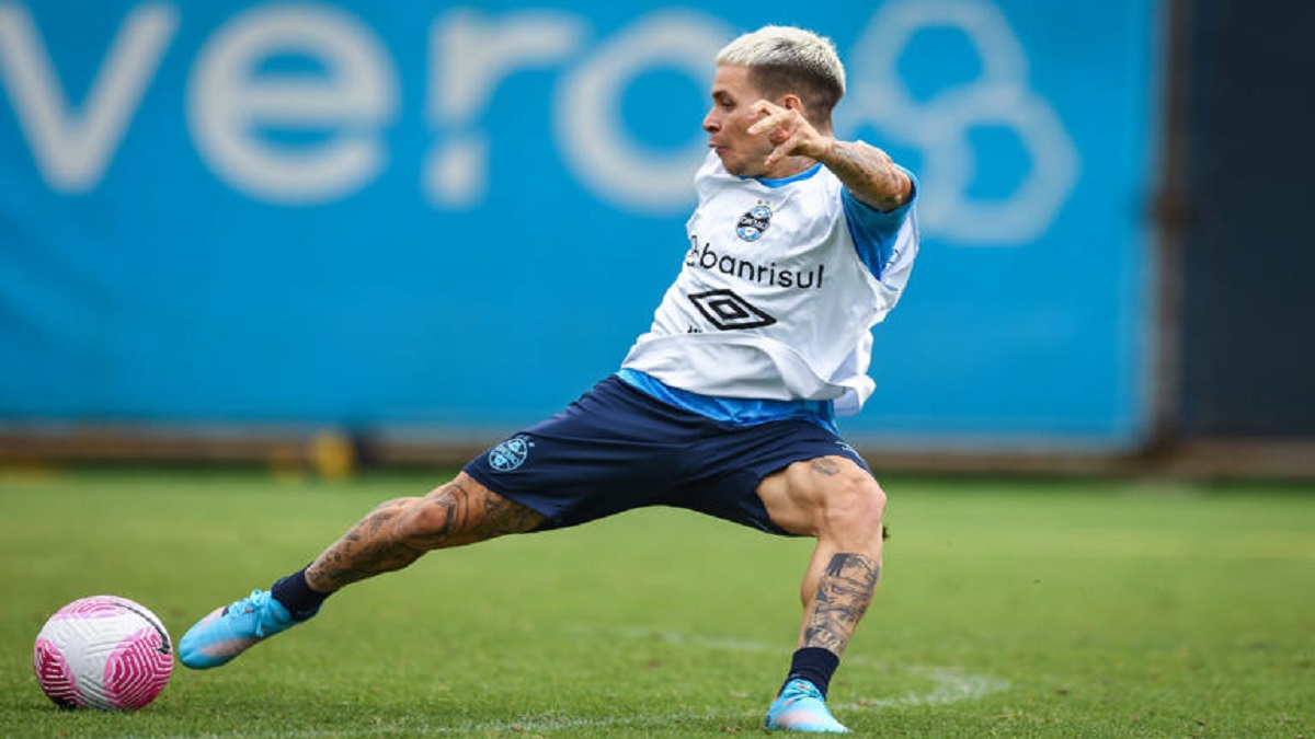 © Lance! Media GroupA bola rola a partir das 21h30, na Arena do Grêmio, em Porto Alegre.