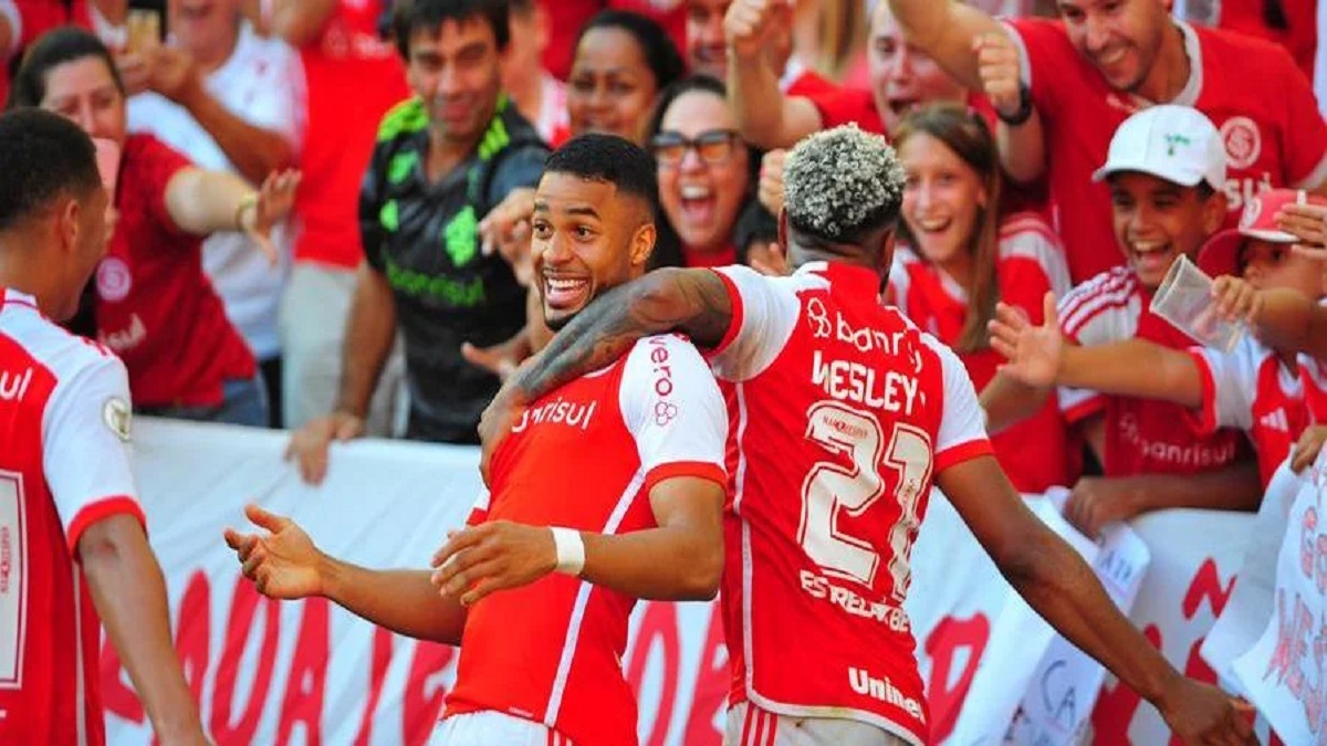 orcedor colorado ainda acredita na possibilidade de título do Brasileirão