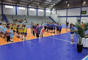 Evento mobilizou alunos das escolas no Ginásio Municipal de Esportes Wadislau Niemxeski.