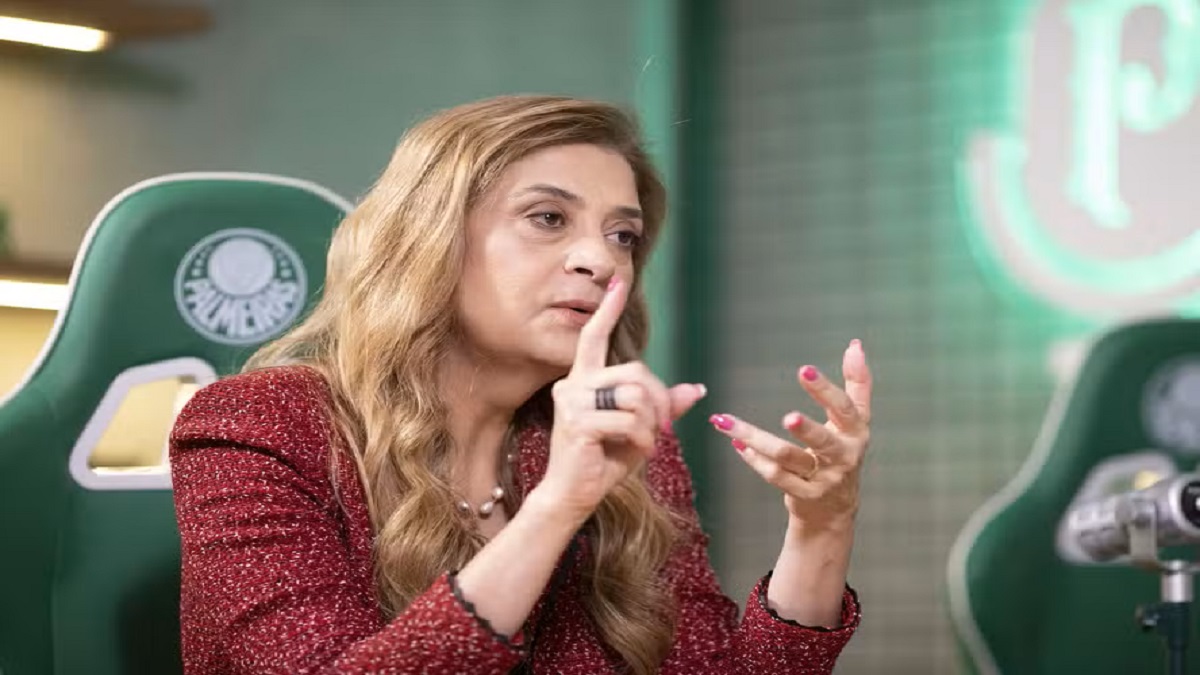 Única mulher no comando de um grande clube no Brasil, Leila é uma empresária de sucesso e uma das mulheres mais ricas e poderosas do país.