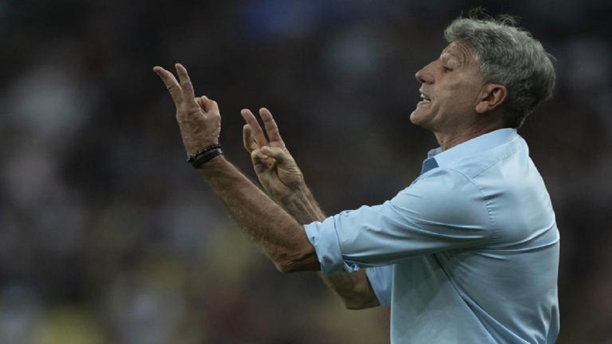 Renato Portaluppi, técnico do Gremio, durante partida contra o Fluminense