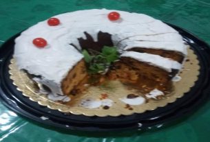 Segundo o delegado Marcos Vinicius Veloso, policiais estiveram na casa da mulher que fez o bolo, em Arroio do SalA suspeita, que não teve o nome confirmado, é nora da mulher que fez o bolo, Zeli dos Anjos, 61, que segue internada com quadro estável.