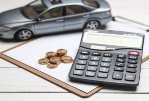 Junto com o IPVA, é possível pagar a taxa de licenciamento e multas de trânsito.