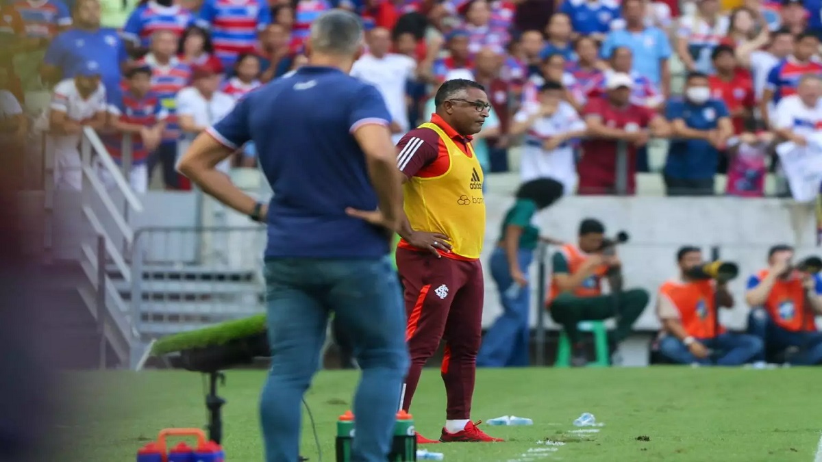 O técnico Roger Machado admitiu a queda de rendimento do time após perderem a chance de título.