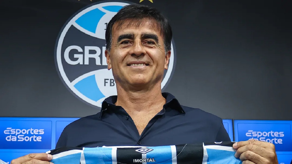 Ele chega após ser campeão argentino pelo Vélez Sarsfield