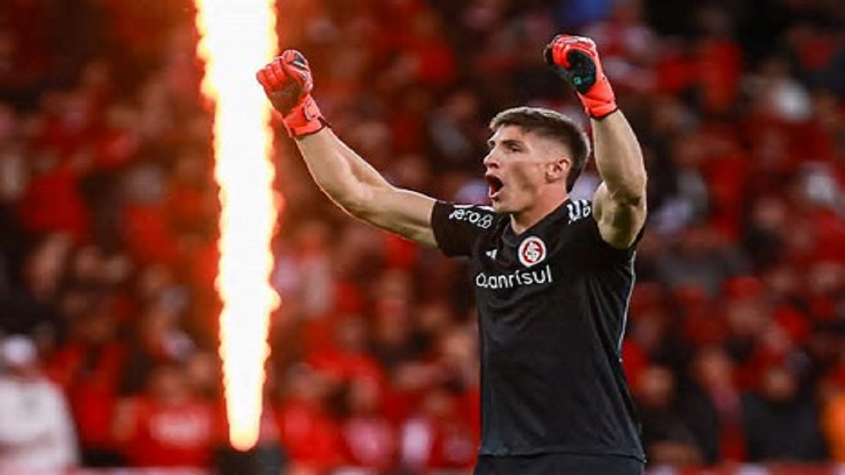 Rochet sofre lesão e desfalca o Internacional nos primeiros jogos do ano