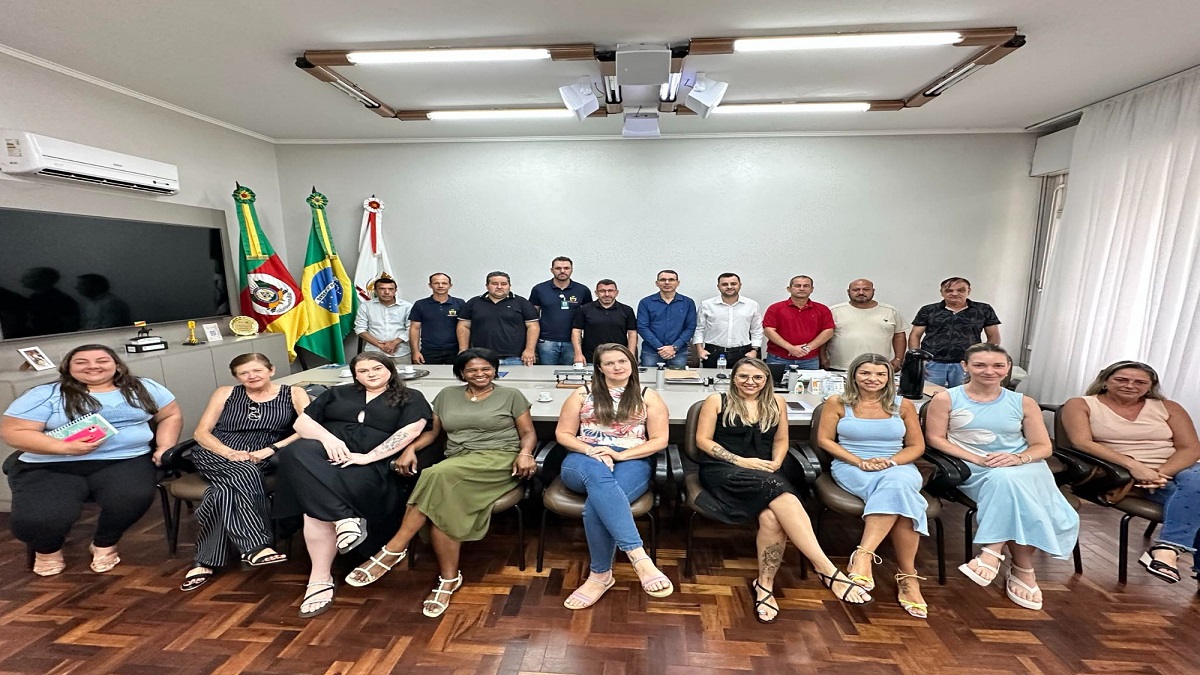 Prefeito Abner Dillmann realizou um encontro com todos os coordenadores municipais de saúde.