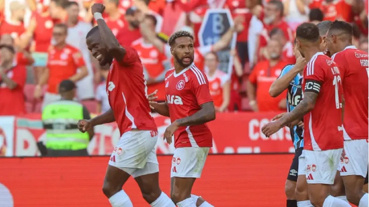 Enner Valencia marcou um belo gol para praticamente garantir o título ao Inter