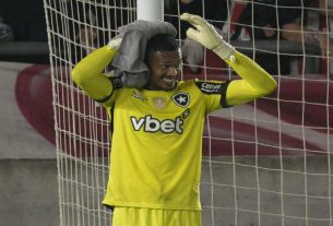 Falha de John em Estudiantes x Botafogo