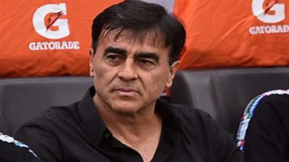 Gustavo Quinteros foi contratado em dezembro