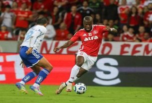 Enner Valência marcou uma vez, ...