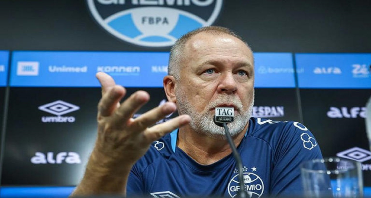Mano Menezes foi alvo de críticas em sua estreia. Foto: Lucas Uebel/Grêmio