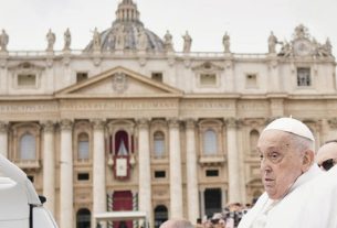 Papa Francisco morre aos 88 anos, anuncia o Vaticano
