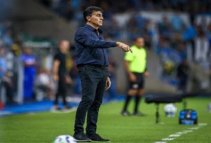 Quinteros não resistiu à goleada para o Mirassol e não é mais técnico do Grêmio. Foto: Lucas Uebel/Grêmio