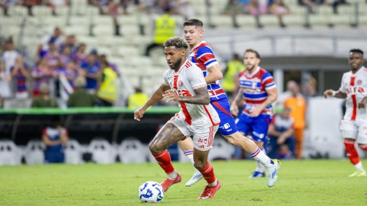Wesley em ação diante do Fortaleza. Foto: Baggio Rodrigues/AGIF